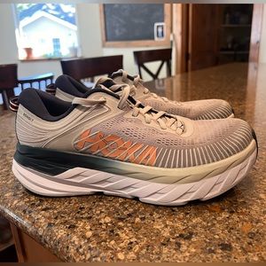 Hoka Bondi 7 women’s 9